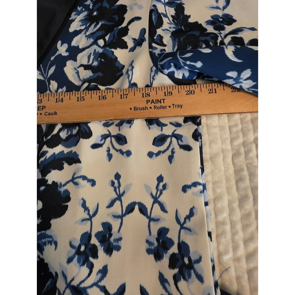 Tuckernuck Blue and Black Floral Satin Wrap Jacket XSmall